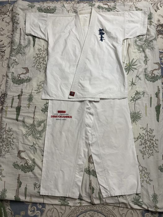 Продам проф кимано Шин для каратэ k350