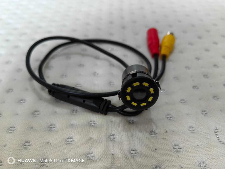 Универсална камера за задно виждане с чинчове YF-0022