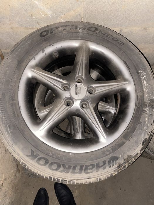 Продам диски и покрышки
