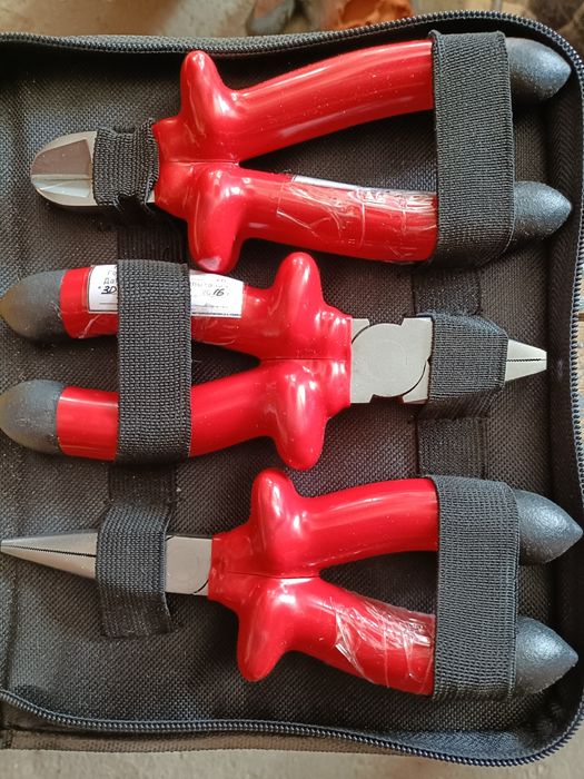 Продам набор для электрика КВТ