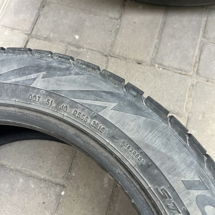 Комплект зимней резины 215/55/17 Pirelli