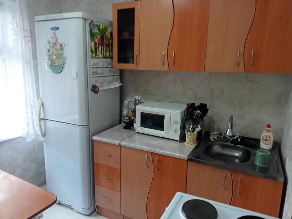 Продам кухонный гарнитур б/у