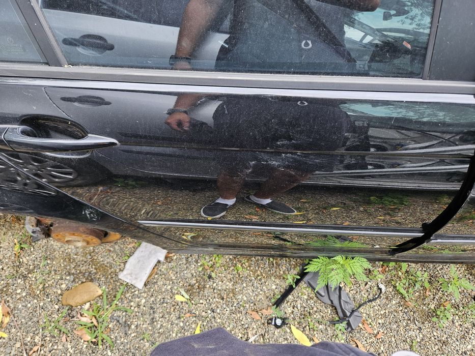 Usa BMW E46 Facelift negru pret 250 de lei bucata