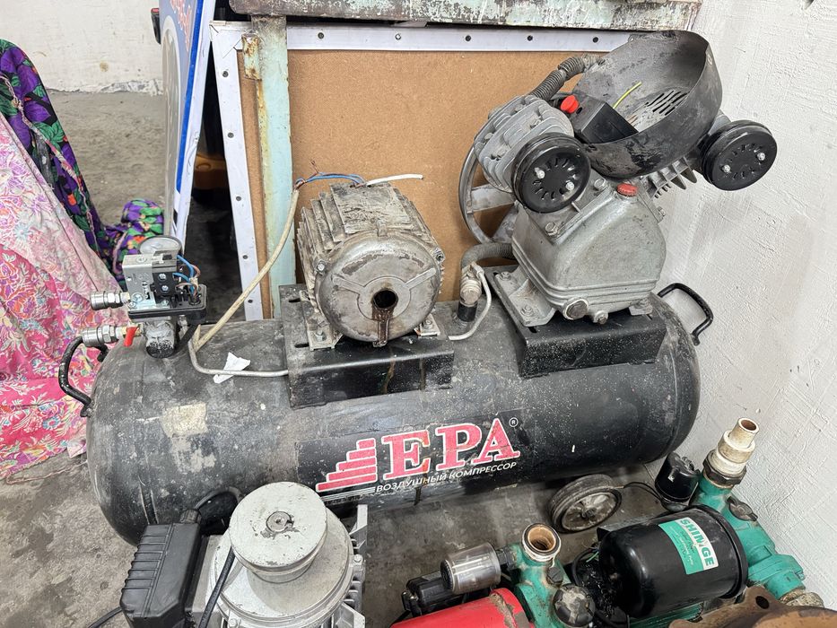 Компрессор сотилади