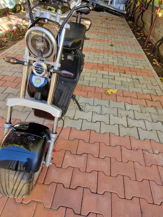 Vand scuter electric