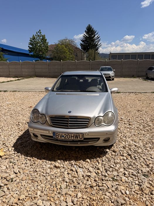 C230 Mercedes-Benz
