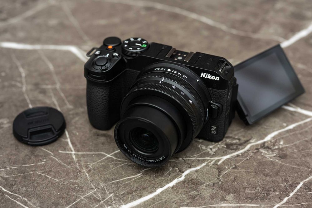фотоапарат Nikon Z30 + обектив Nikon Z DX 16-50mm VR