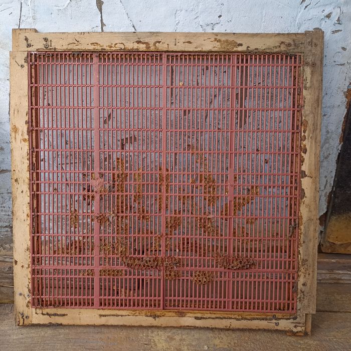 Разделительные решетки,  пара на 12 рамок