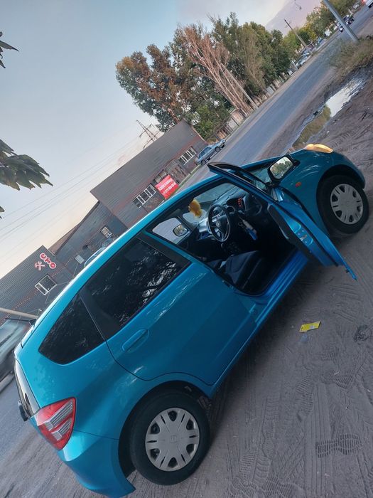 Продам Хонду фит