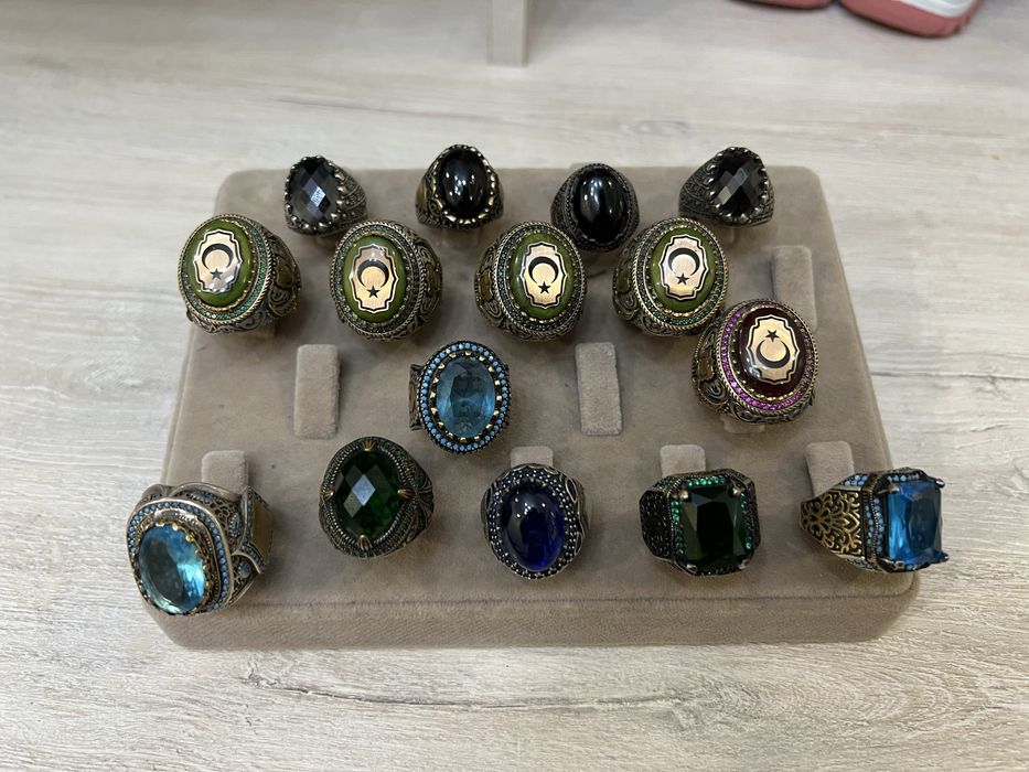 Продам серебрянные мужские кольца