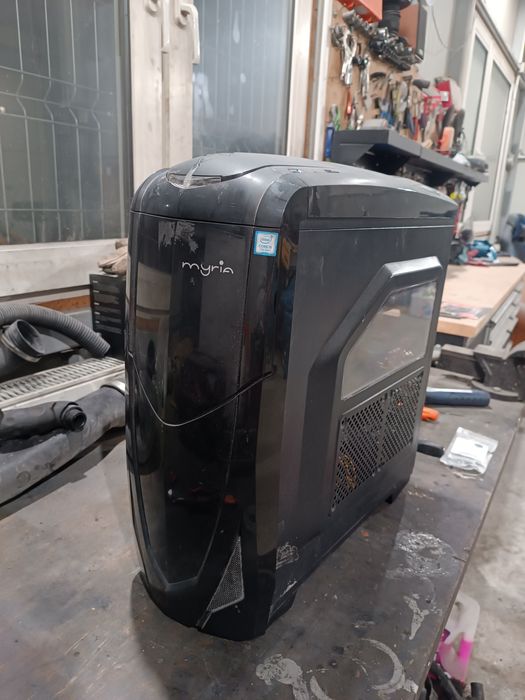 Vând urgent calculator