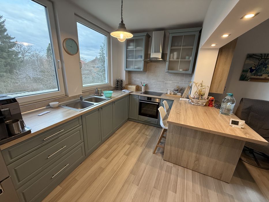 Ofer spre vanzare Apartament 3 camere in asociatie