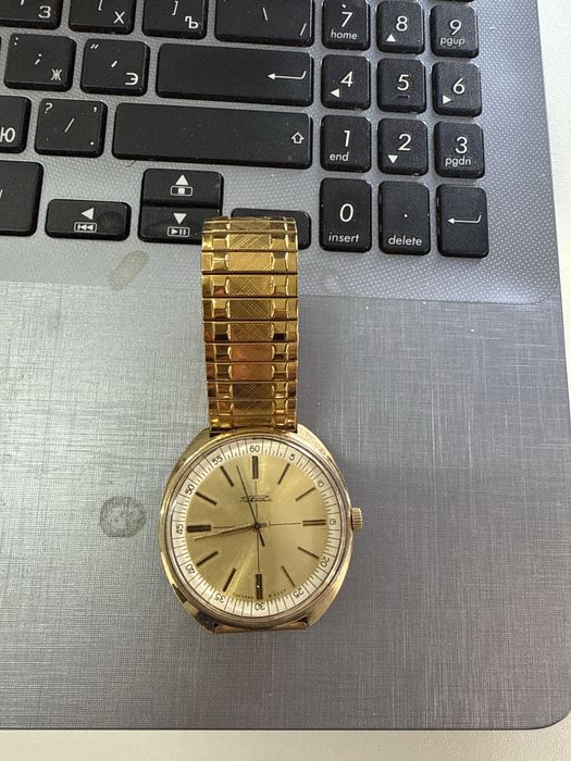 Коллекционные часы Ракета