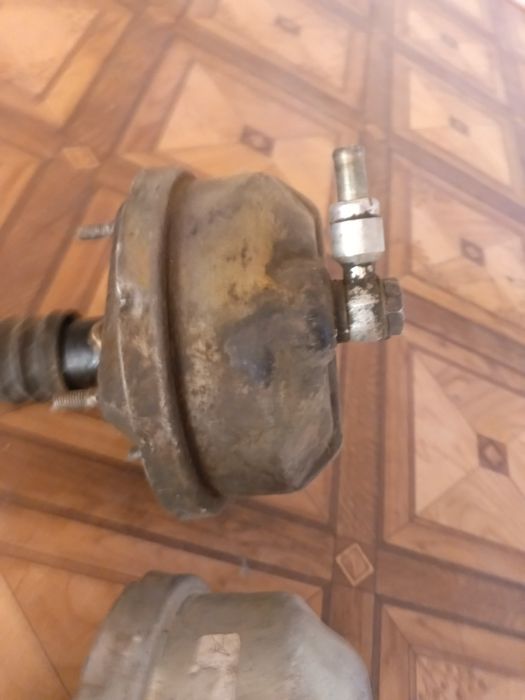 усилитель тормозов (вут) и главным тормозным цилиндром (ГТЦ).