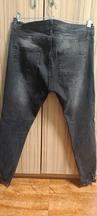 Стилни , гъзарски дънки