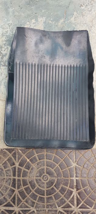 коврики в салон резиновые