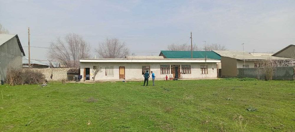 Ер сотилади. Yer sotiladi.