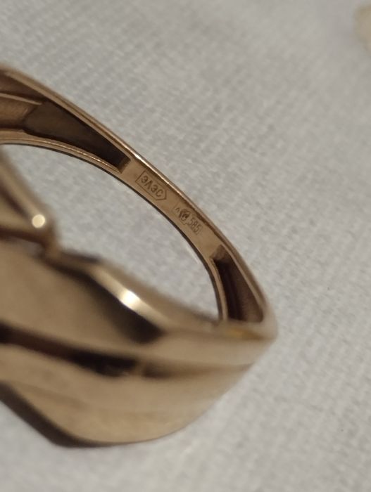 Золотое кольцо мужское