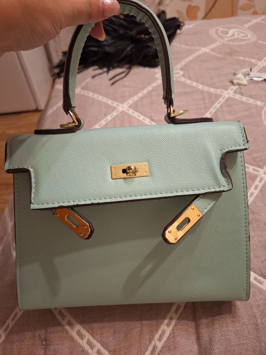 Продам сумочки.  От 1500 до 5000.