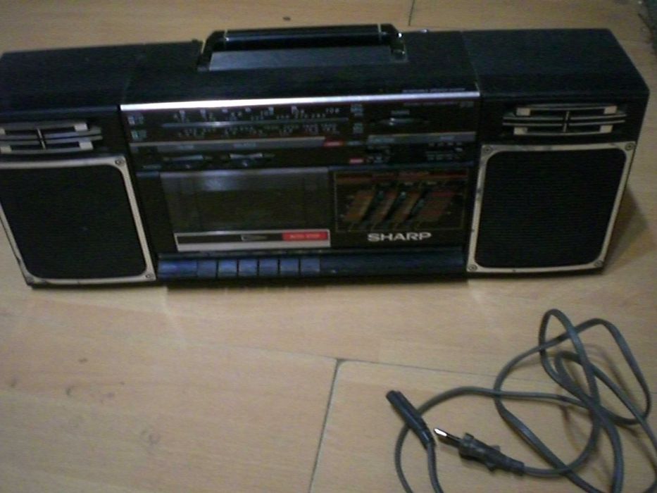 SCHARP касетофон радиокасетофон  оригинален