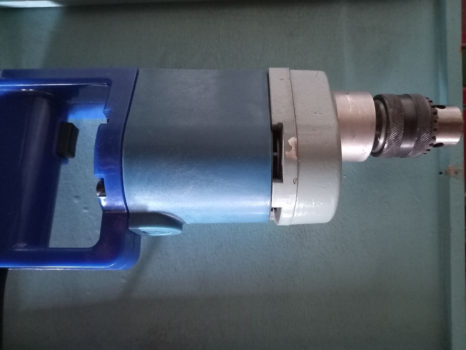 электродрель универсальная