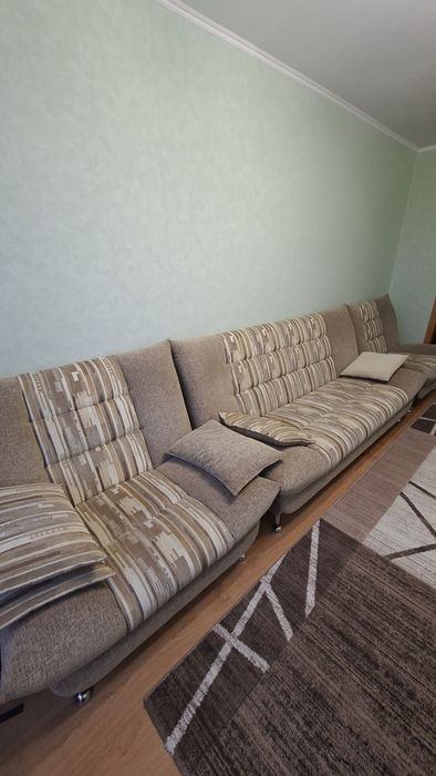 Диван-книжка с двумя креслами