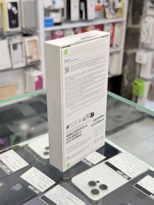 Apple iPhone 16 128GB White