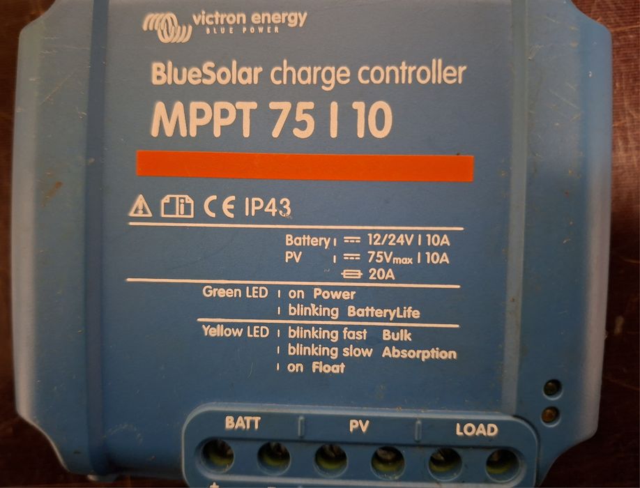Regulator / Controler Încărcare Solară Victron Energy BlueSolar MPPT 75/10