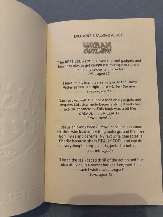 Urban Outlaws книга на англ. език