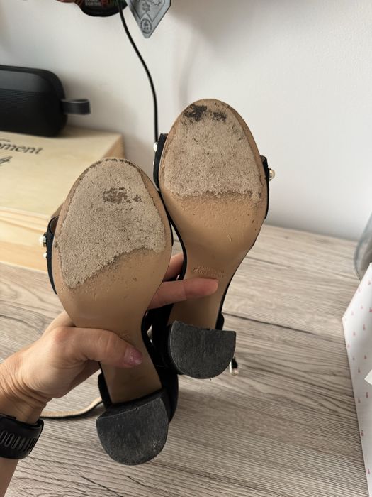 Vand sandale piele negre cu margele