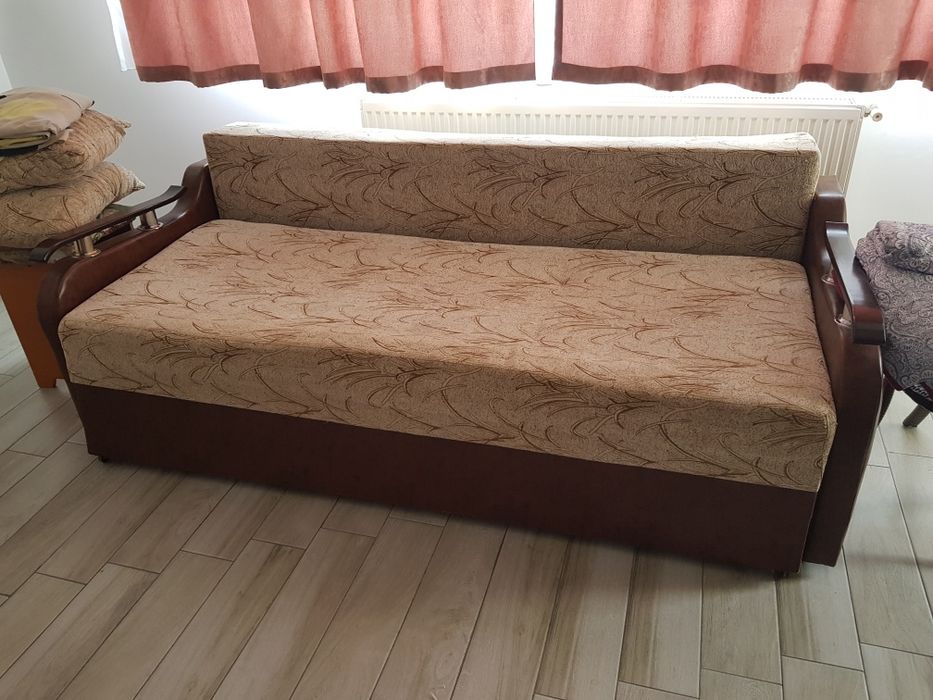 Pat Patrati Canapea lemn stare buna