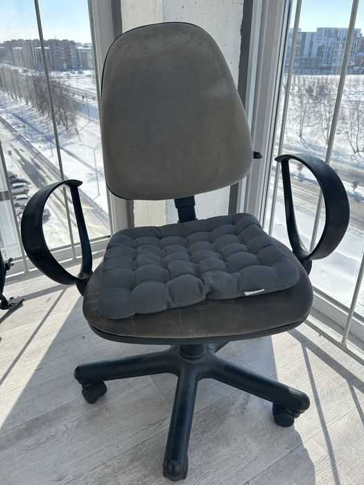 Кресло офисное удобное