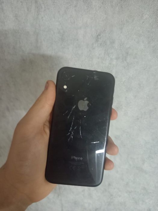 Продам Айфон ХR в идеальном состоянии