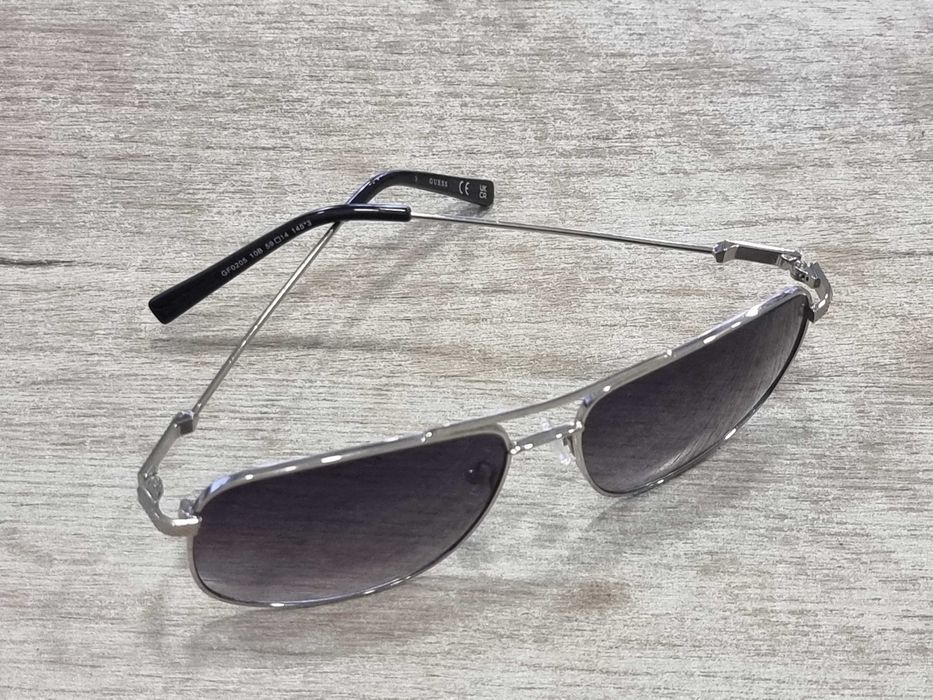 Слънчеви очила Guess