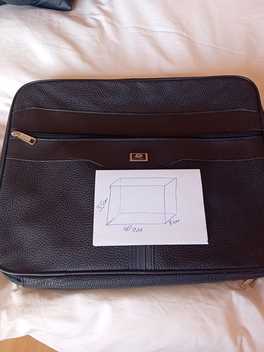 Кожена чанта за лаптоп