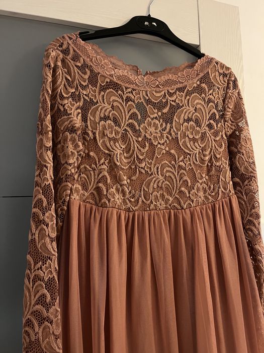 Vand rochie ocazie