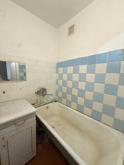 Продам 2 комн,кв, центр, 3/5