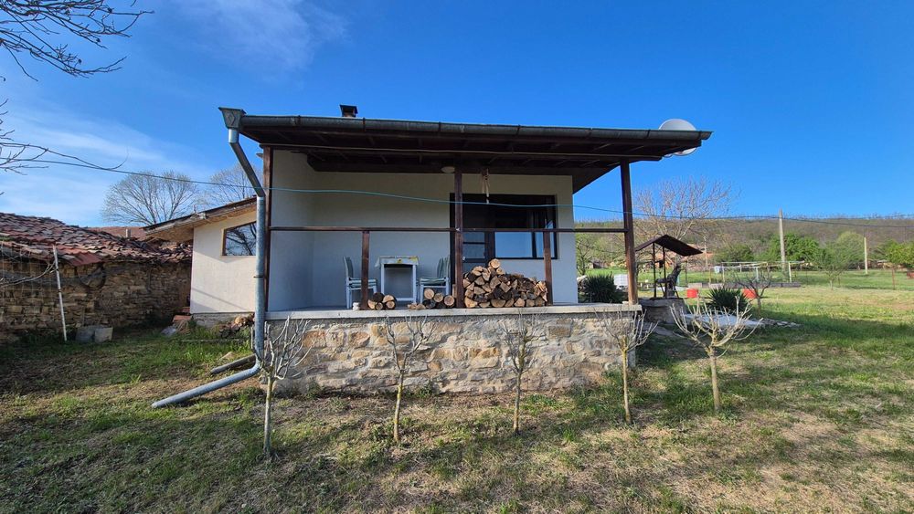 Обзаведена къща в село Александрово, Шуменско