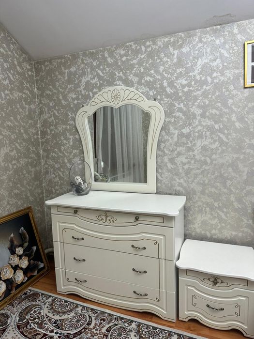 Продам спальный гарнитур