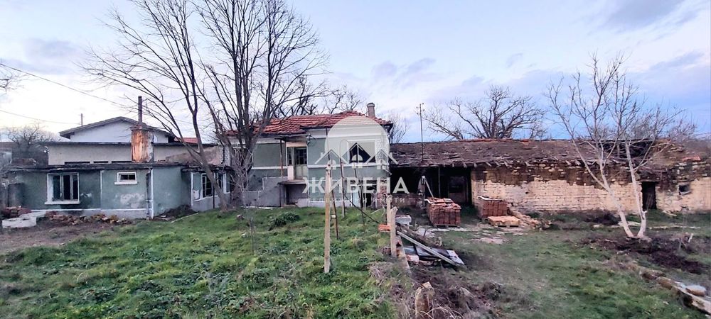 Продавам къща в с.Аврен, площ 130 кв.м