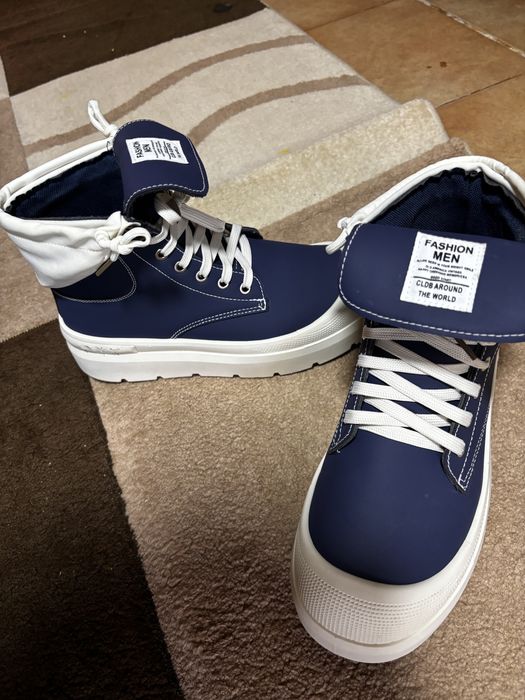 Adidasi design modern