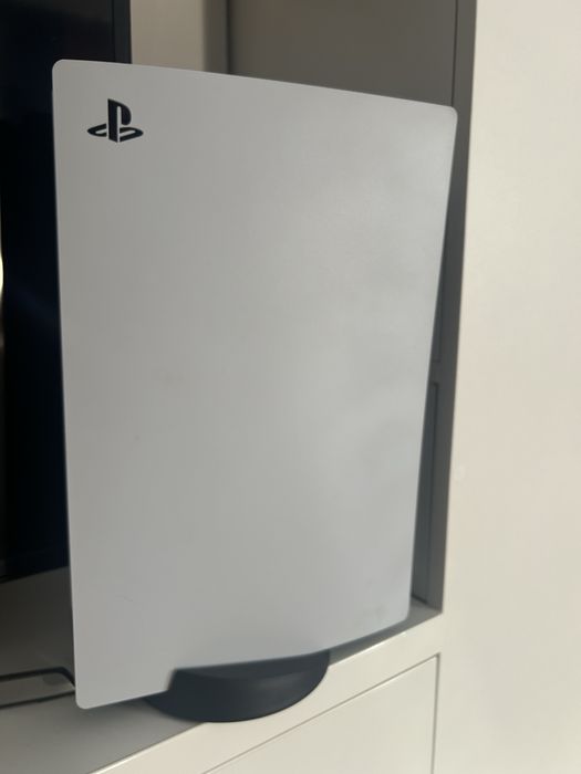 Vand ps5 disk edition; pret negociabil