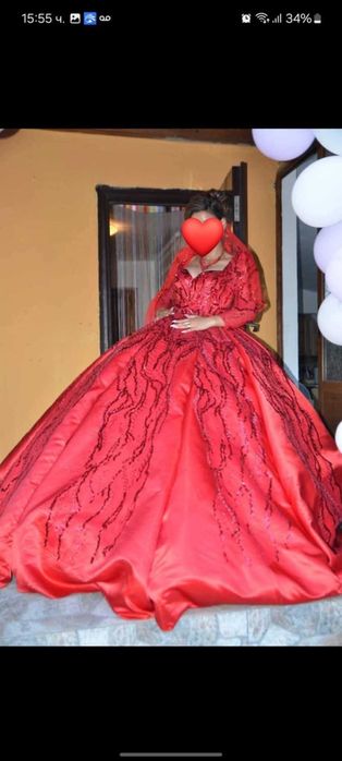 Роклите се продават