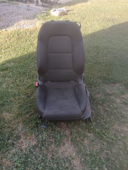 Лява седалка за Ауди А3 8р