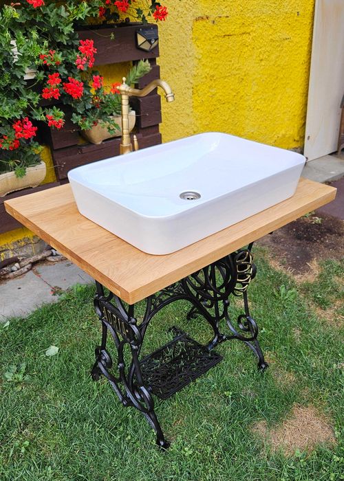 Chiuvetă rustică unicat din bază originală de mașină de cusut ADRIA