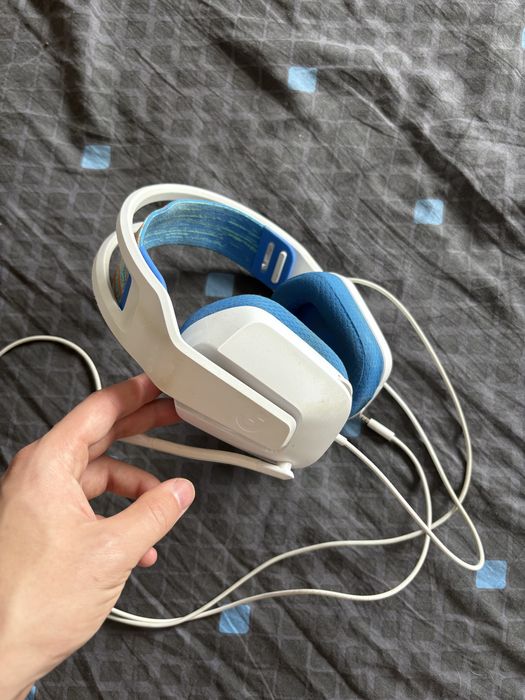 Наушники Logitech
