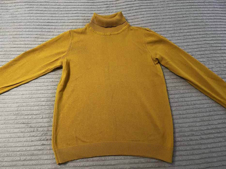 Свитера на мальчика в отличном состоянии