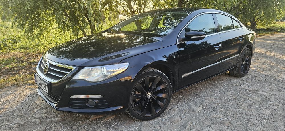 VW Passat CC 2.0 TSI 200 CP Cutie Manuala, DCC, Bi-Xenon, Trapa, Piele