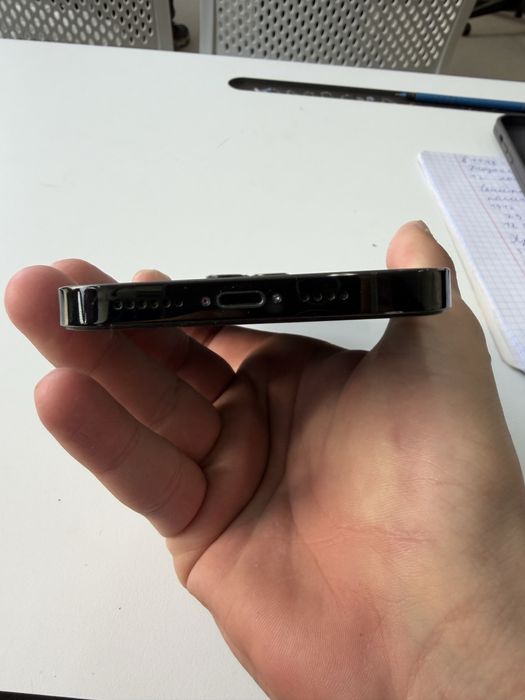 Продам айфон 14 про мах