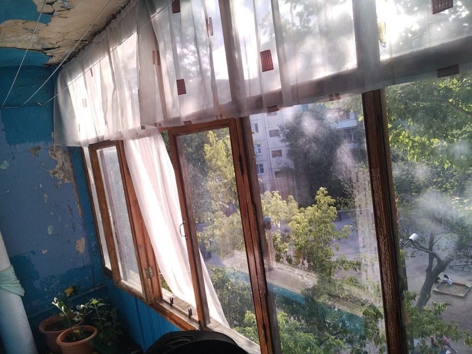 Продам балконную раму